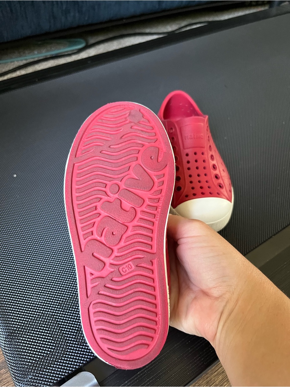 Red Native shoes - Picture 2 of 5